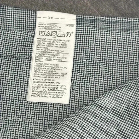 Banana republic - Picture 3 of 4